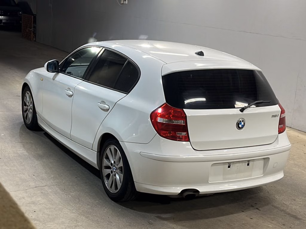 BMW 1-SERIES