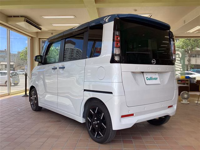 NISSAN ROOX