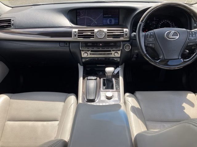 LEXUS LS460