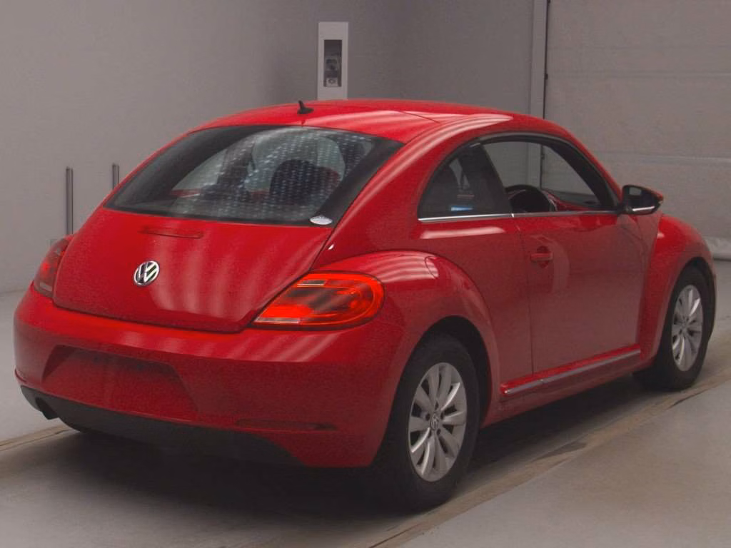 VOLKSWAGEN BEETLE