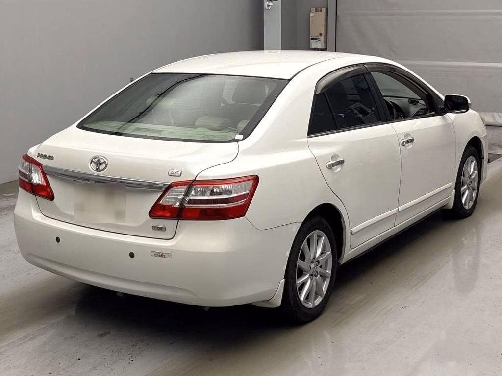 TOYOTA PREMIO
