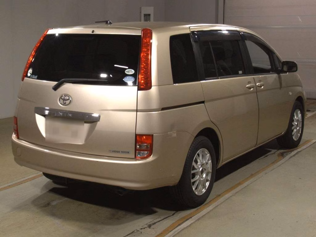 TOYOTA ISIS
