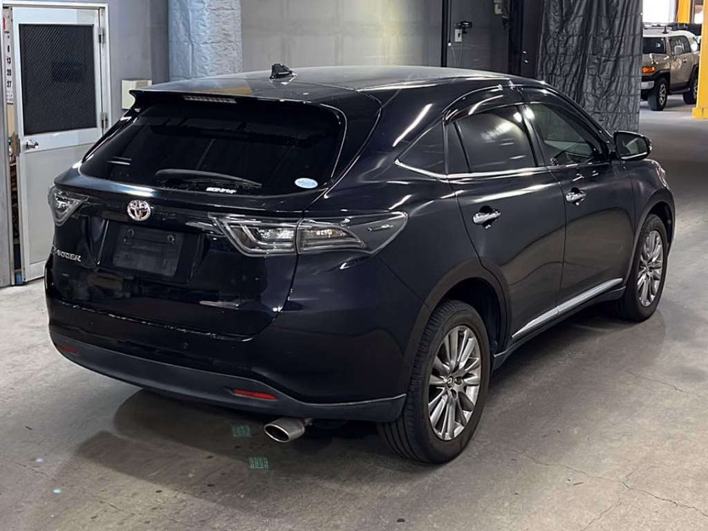 TOYOTA HARRIER