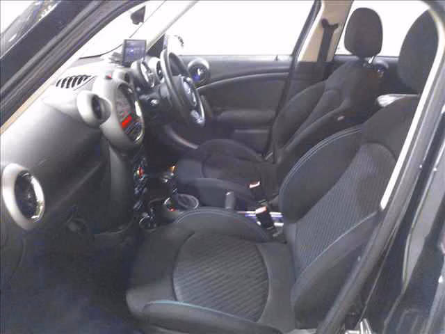 MINI CROSSOVER