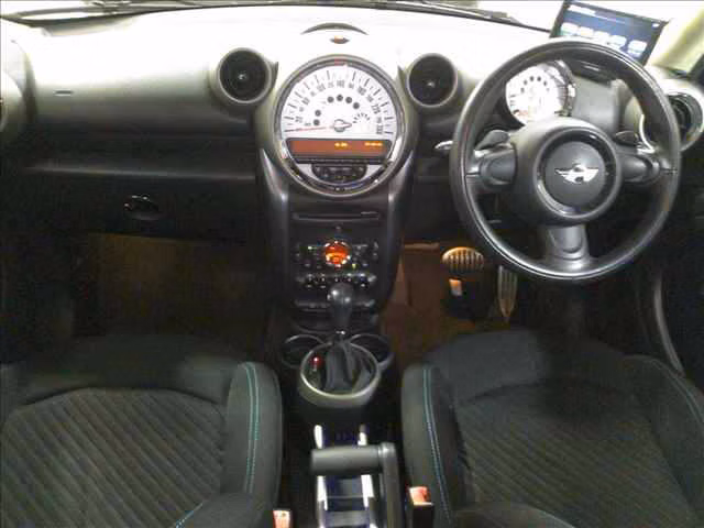 MINI CROSSOVER