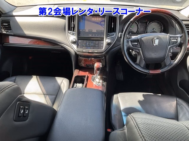 TOYOTA CROWN MAJESTA