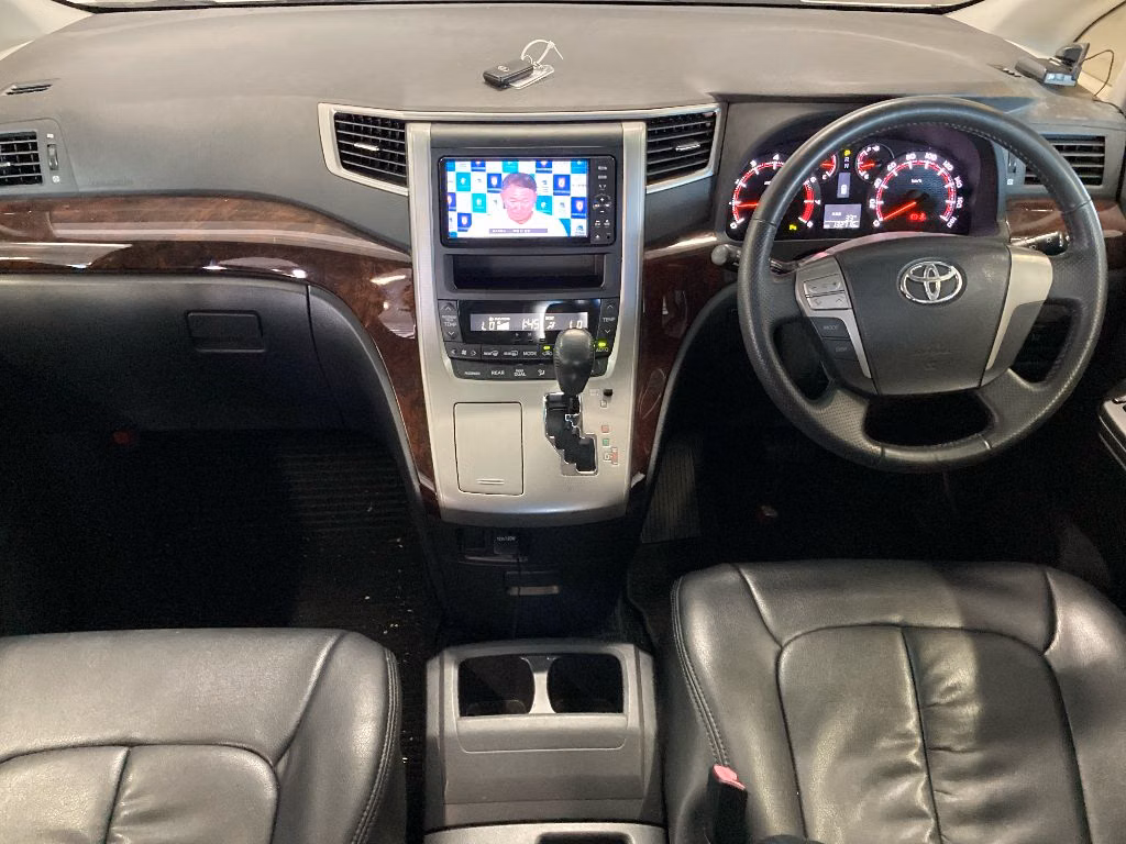 TOYOTA ALPHARD