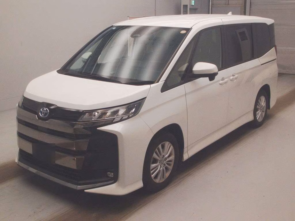TOYOTA NOAH