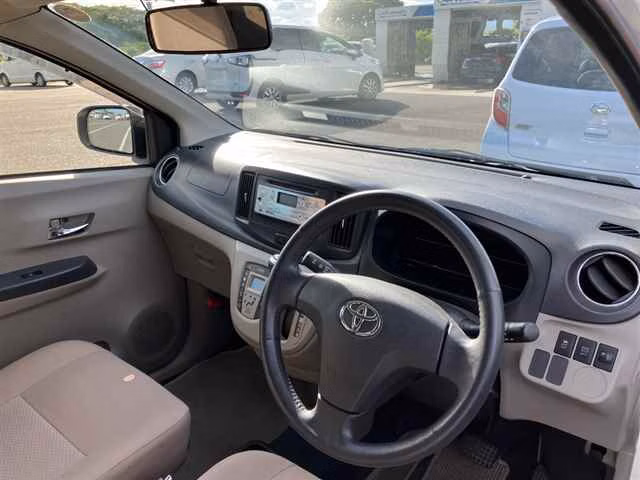 TOYOTA PIXIS EPOCH