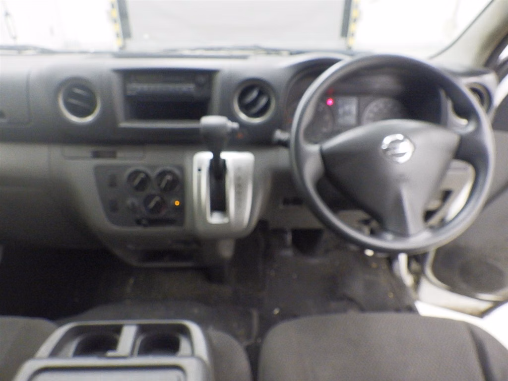 NISSAN NV350 CARAVAN