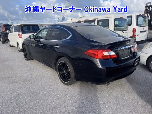 NISSAN FUGA
