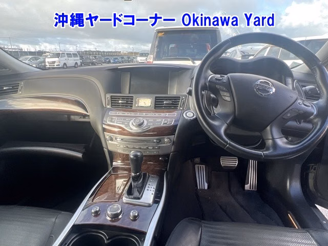 NISSAN FUGA
