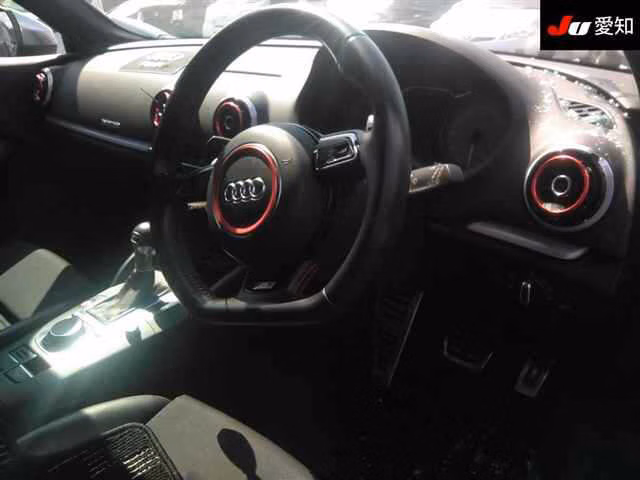 AUDI S3