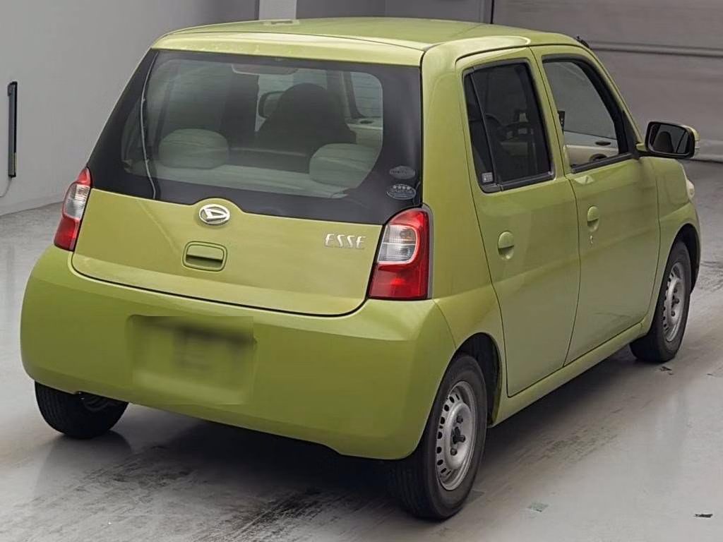 DAIHATSU ESSE