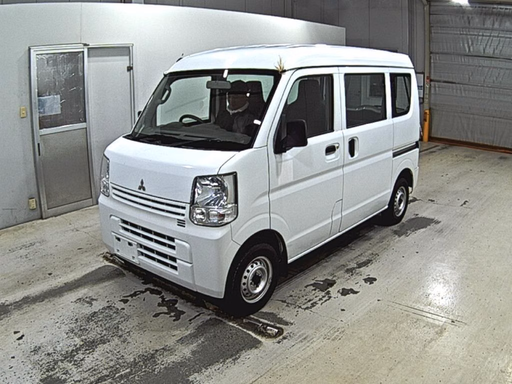 MITSUBISHI MINICAB