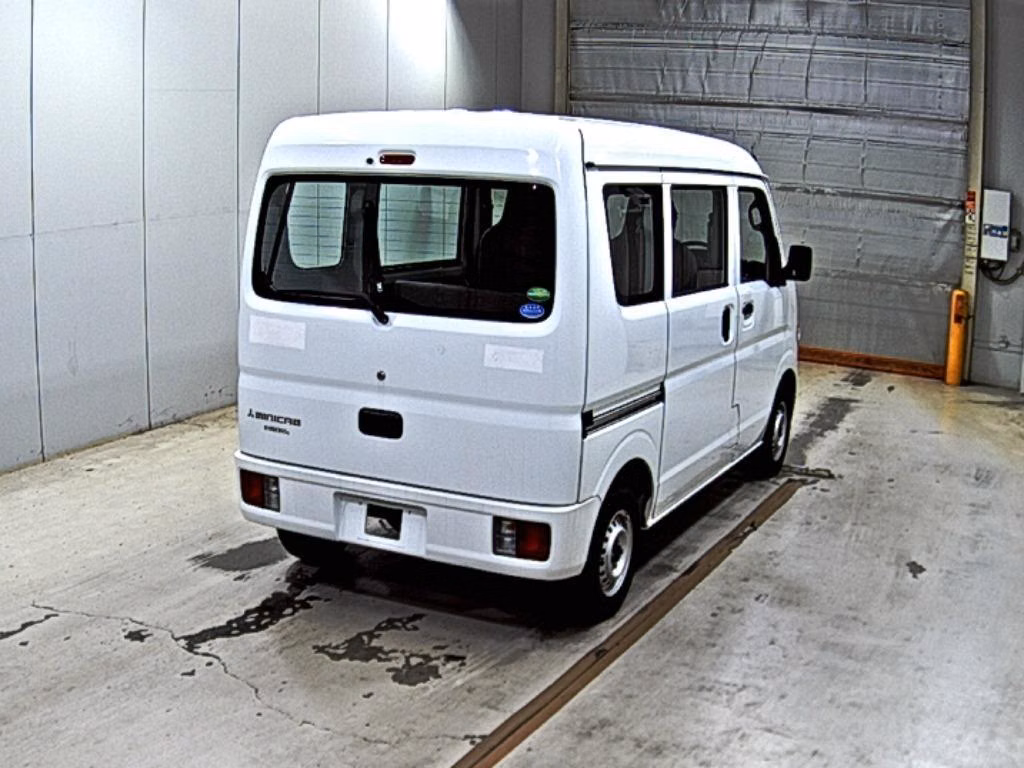 MITSUBISHI MINICAB