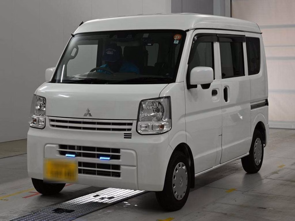 MITSUBISHI MINICAB