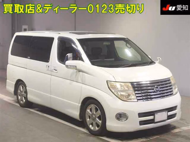 NISSAN ELGRAND