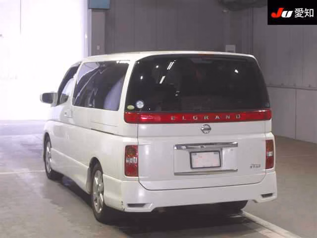 NISSAN ELGRAND