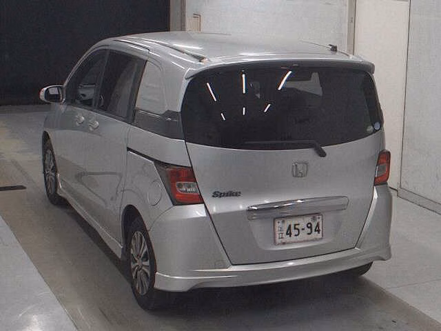 HONDA FREED SPIKE