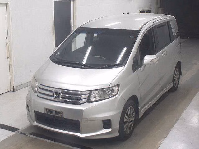 HONDA FREED SPIKE