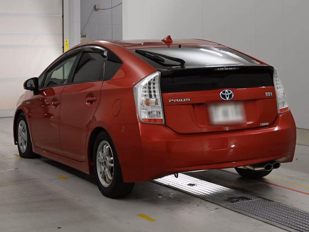 TOYOTA PRIUS
