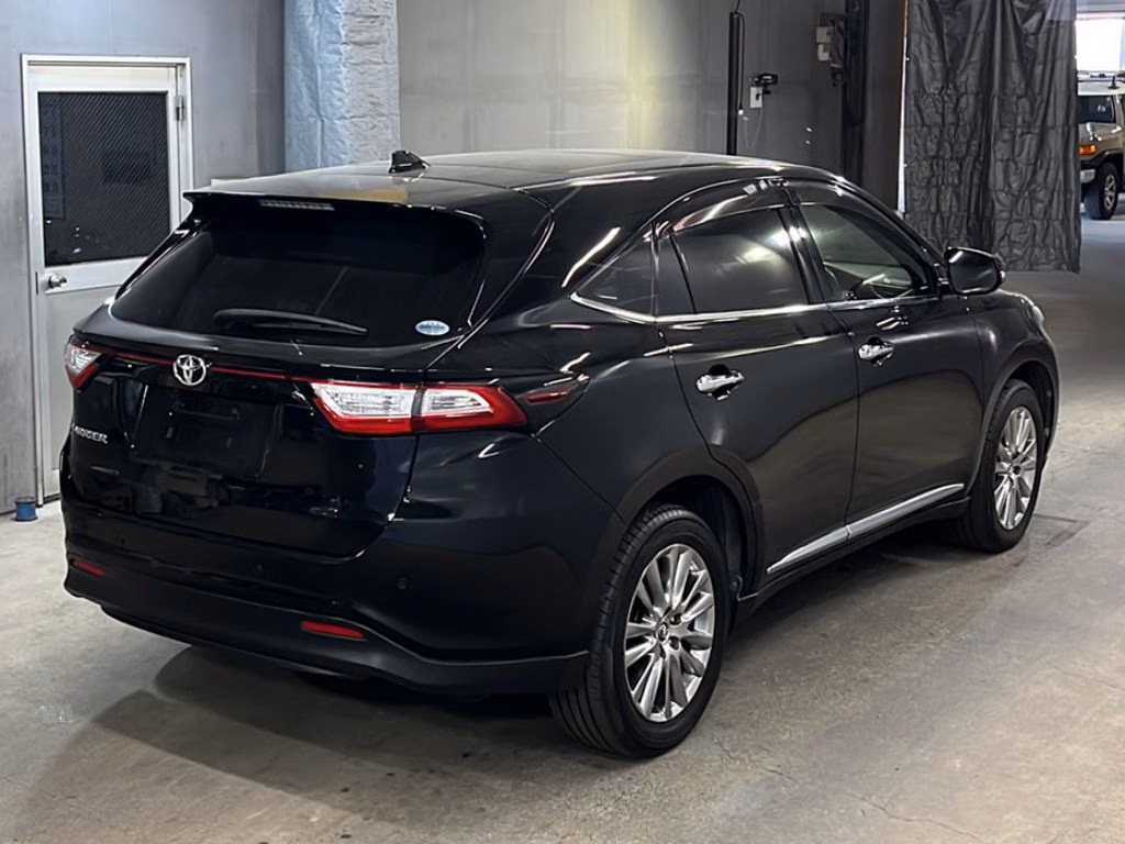 TOYOTA HARRIER