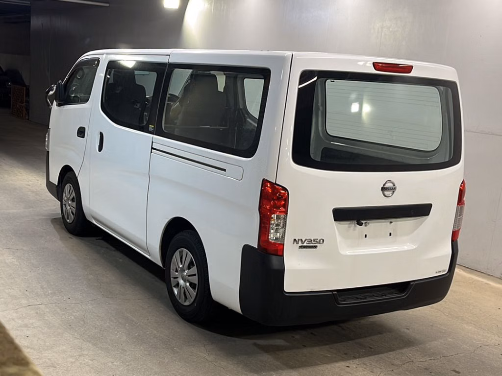 NISSAN NV350 CARAVAN