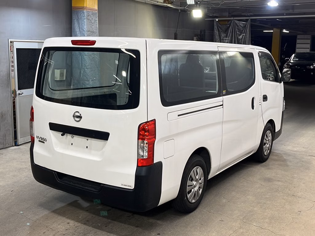 NISSAN NV350 CARAVAN