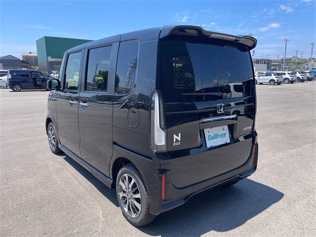 HONDA N-BOX