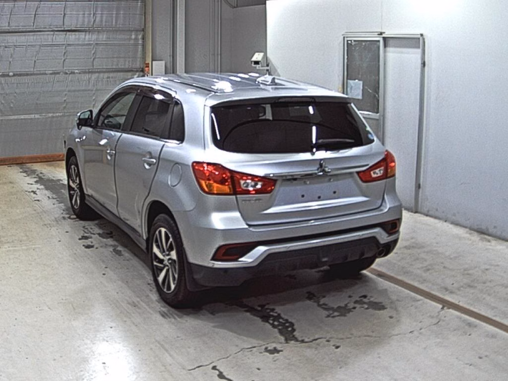 MITSUBISHI RVR