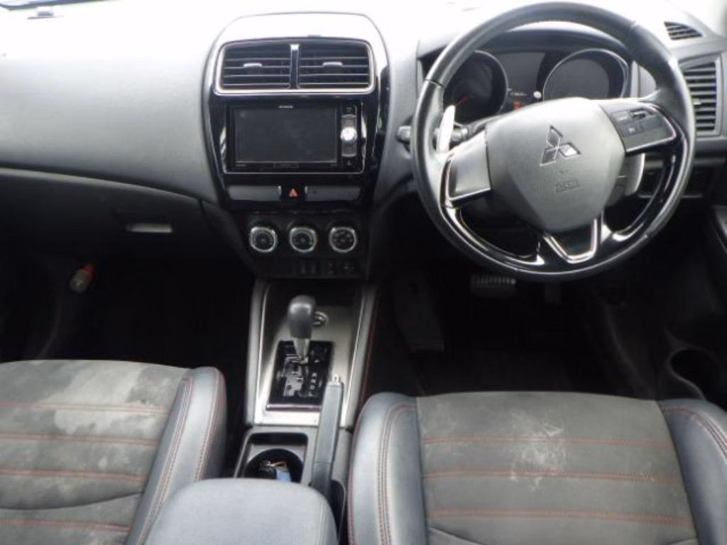 MITSUBISHI RVR