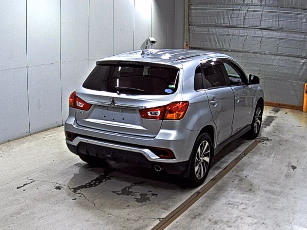 MITSUBISHI RVR
