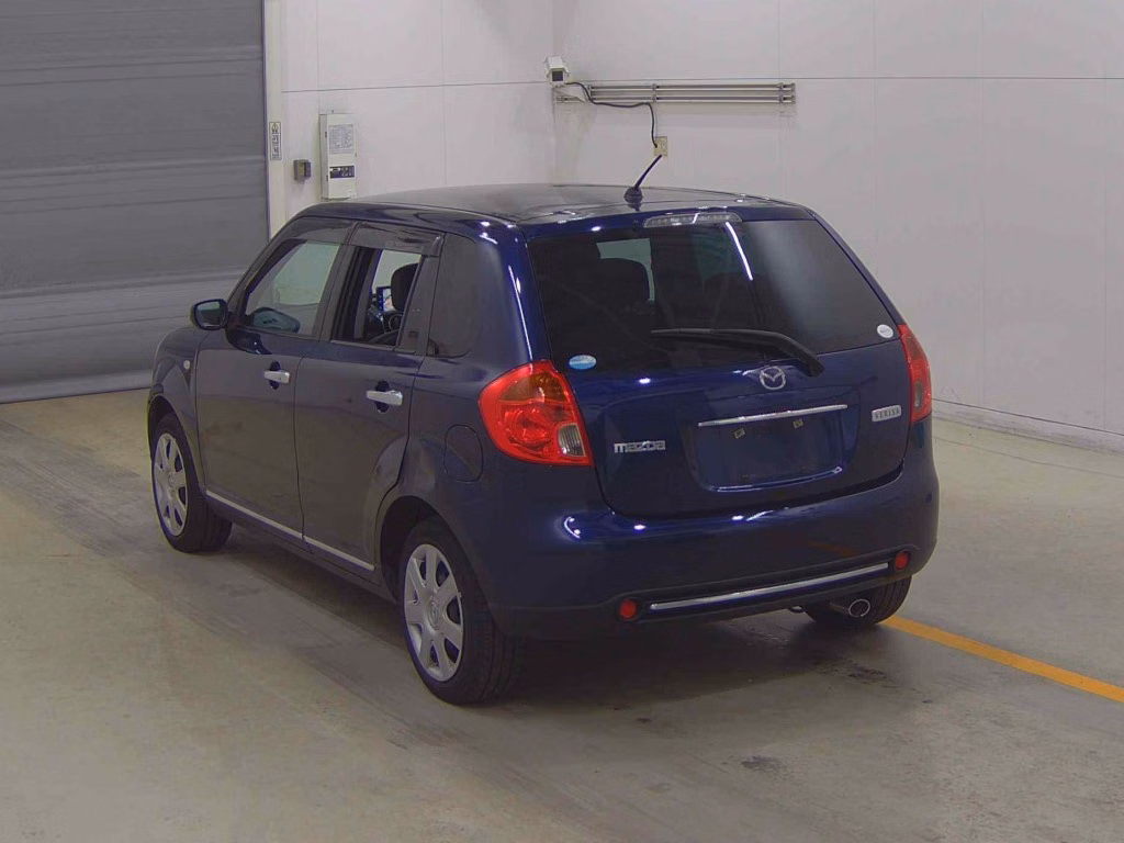 MAZDA VERISA