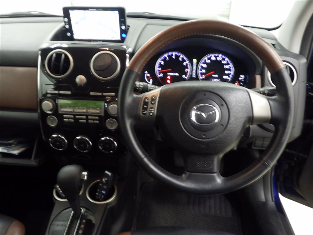 MAZDA VERISA