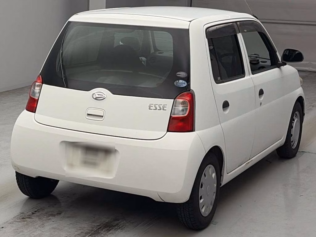 DAIHATSU ESSE