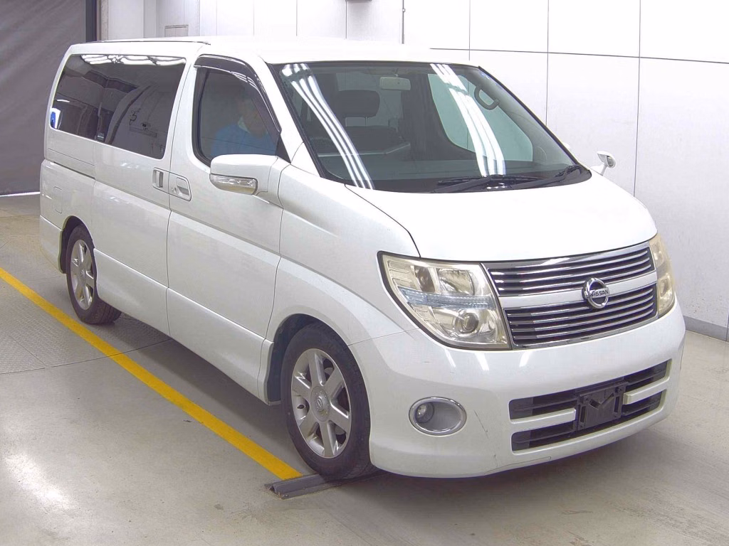 NISSAN ELGRAND