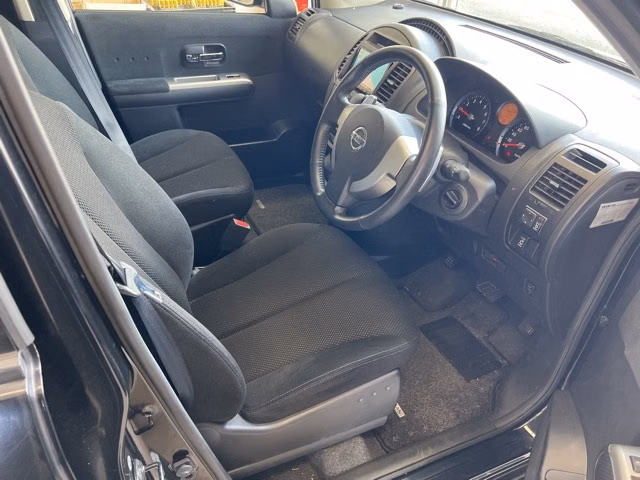 NISSAN LAFESTA