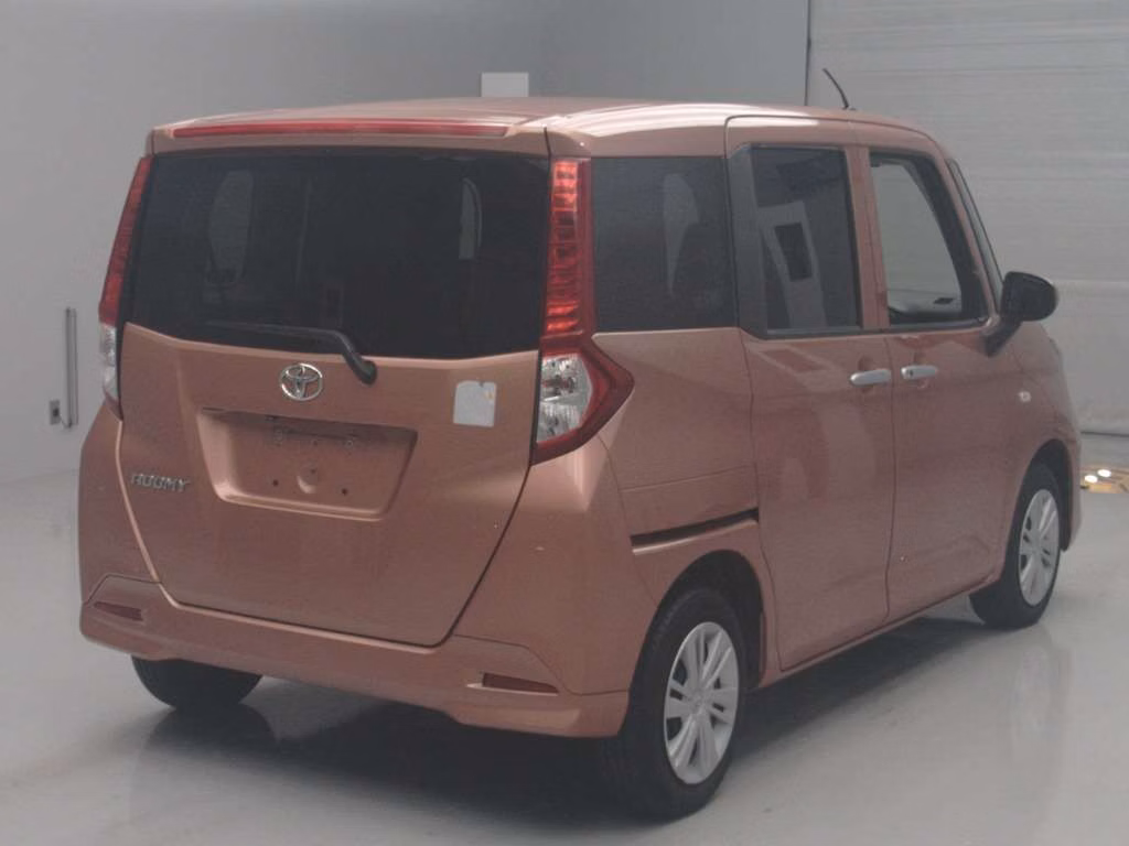TOYOTA ROOMY