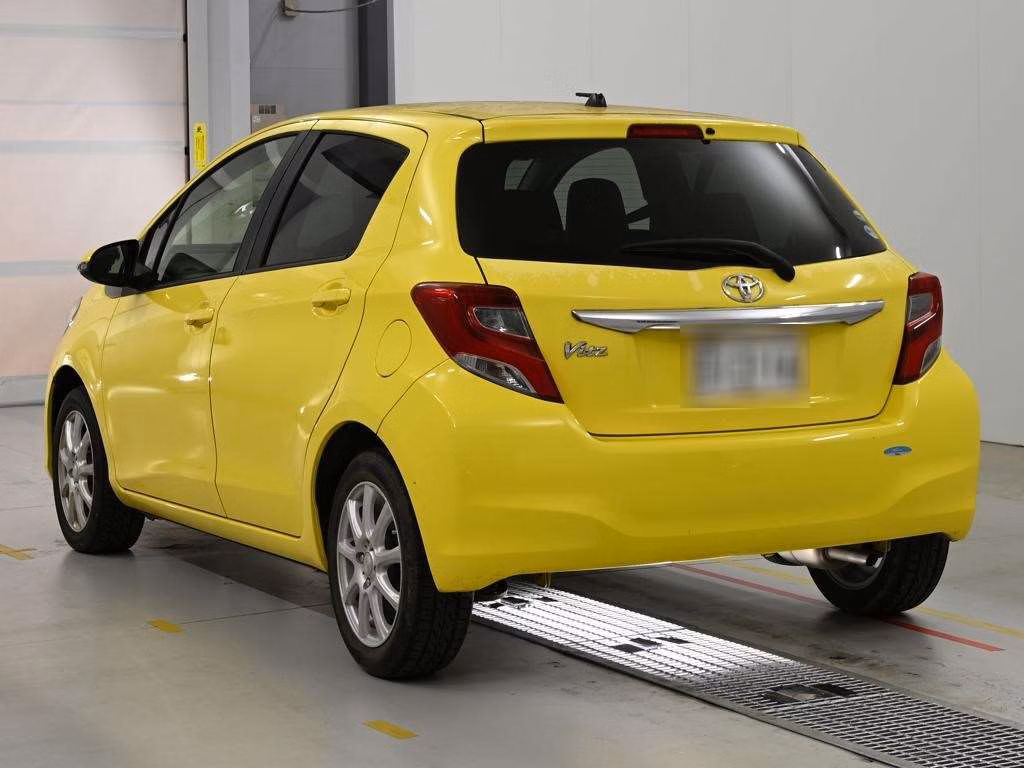 TOYOTA VITZ