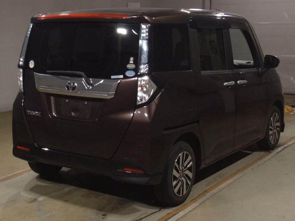 TOYOTA TANK