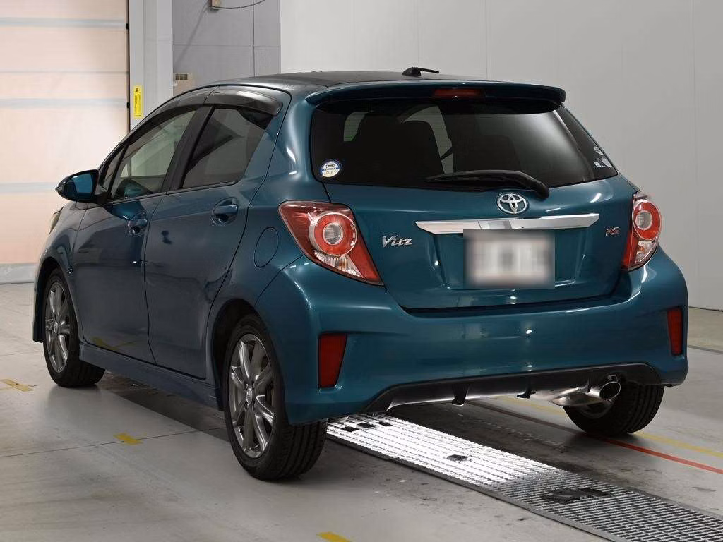 TOYOTA VITZ