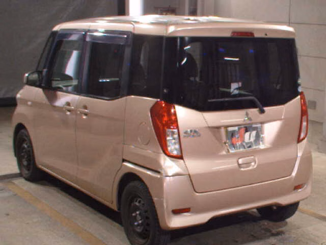 MITSUBISHI EK SPACE