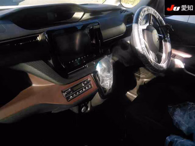 MITSUBISHI DELICA D:2