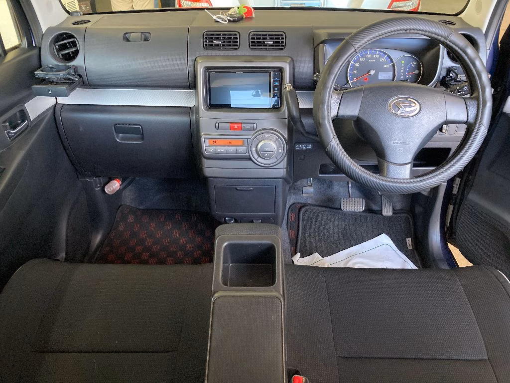 DAIHATSU MOVE CONTE