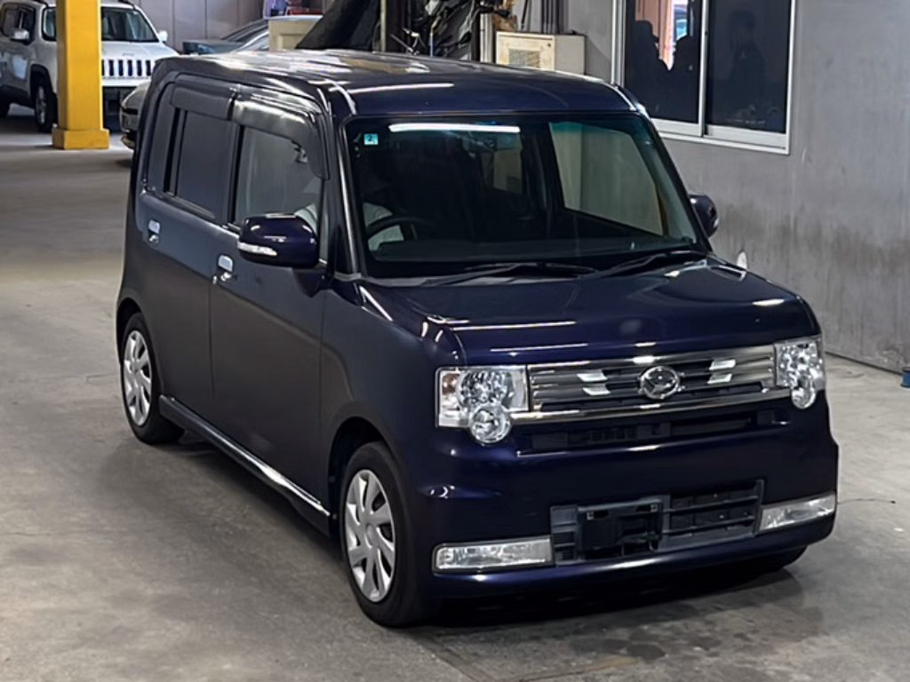 DAIHATSU MOVE CONTE