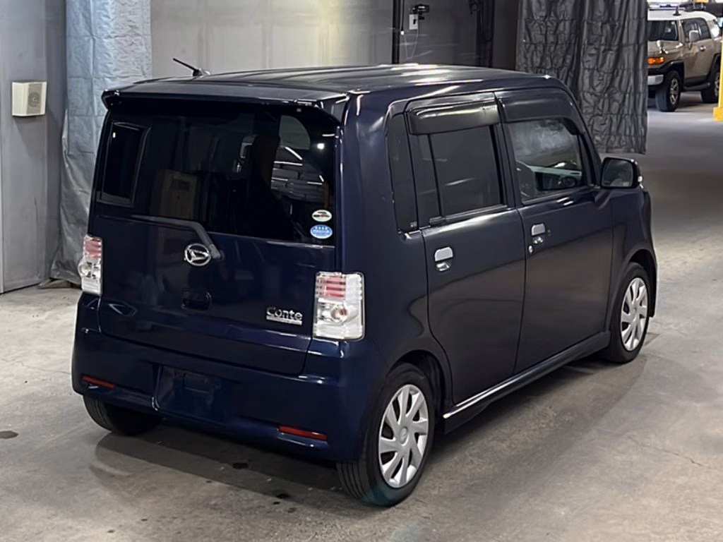 DAIHATSU MOVE CONTE