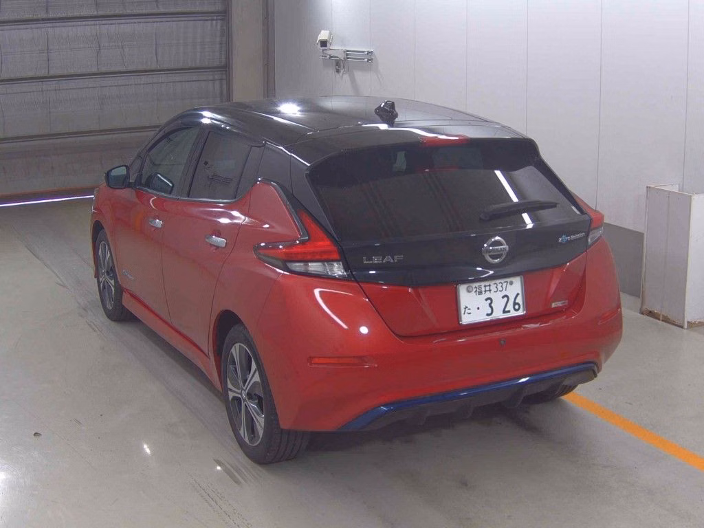 NISSAN LEAF