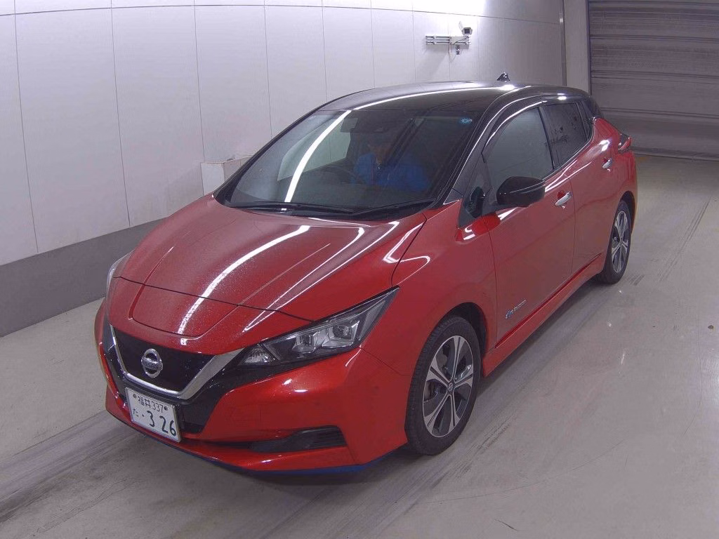 NISSAN LEAF
