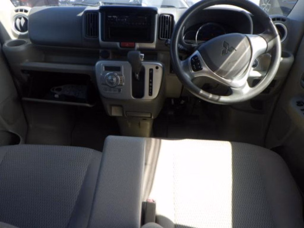 MITSUBISHI TOWN BOX